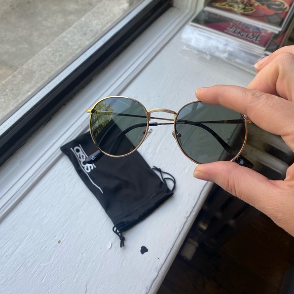 ASOS Round Sunglasses Gold Metal w/Smoke Lense - Picture 6 of 6